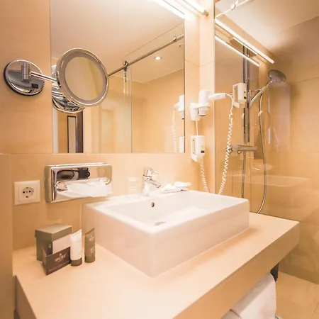 Hotel Hotel Enzian - Adults Only 4*
